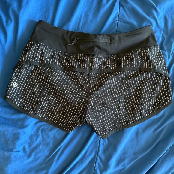 Lululemon Speed Short | Pinstripe | Size 4 - Picture 3 of 5